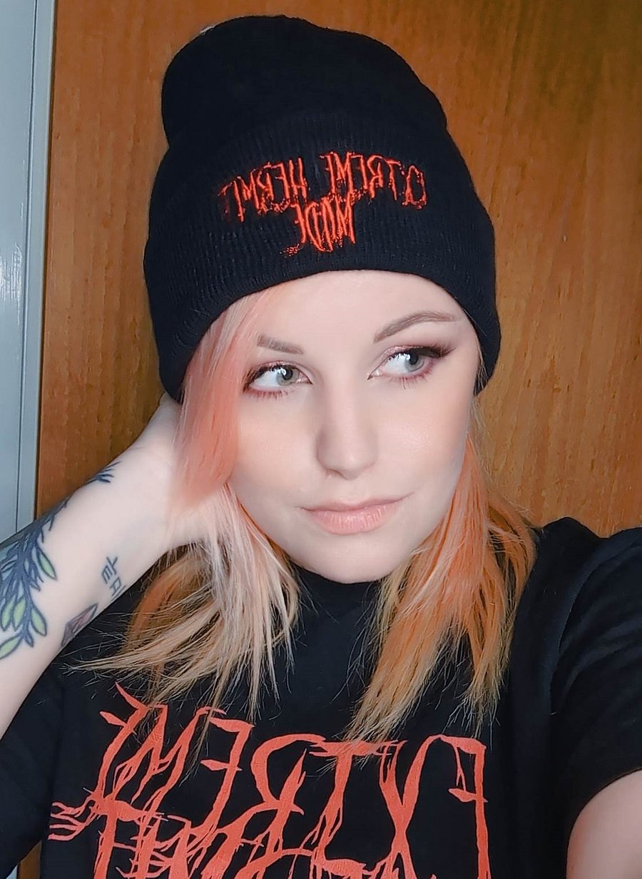 Beanie product image (3)