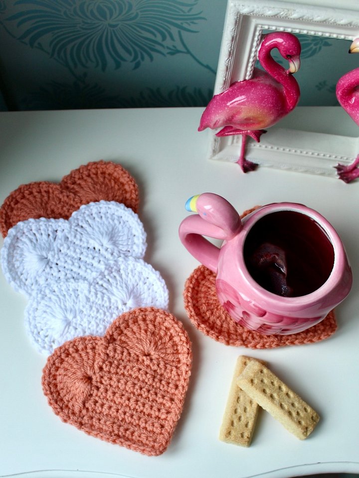 Yasmin Heart Coaster - crochet heart coaster PDF pattern/ coaster crochet pattern/ heart shaped coaster/ crochet heart appliqué/ crochet pattern digital download product image (1)