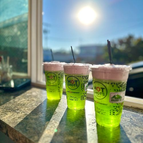 Spooky season is HERE and this lotus is giving Frankenstein👻

Come try this delicious lotus for yourself🤤 
🍍Pineapple
✨Passio...