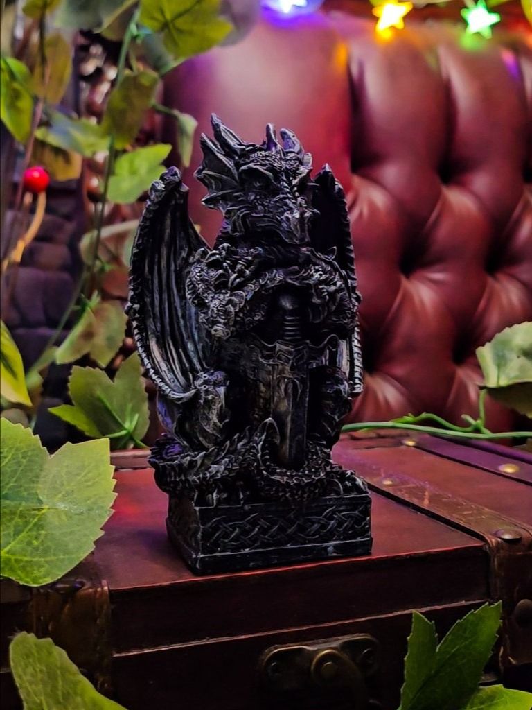 The Armored Kingdom Draconian Sword Guardian of the Realm Dragon Statue product image (5)