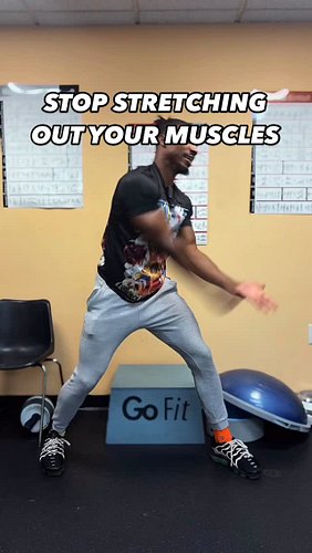 Achieve your best workout with dynamic stretching! 🏃‍♀️💪 Before you dive into your routine, a dynamic warm-up can make all th...