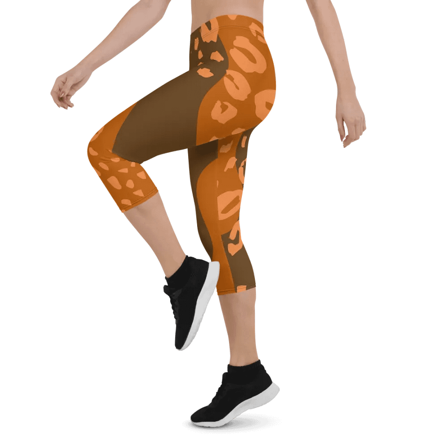 Orange Wilderness Camo Capri Leggings product image (4)