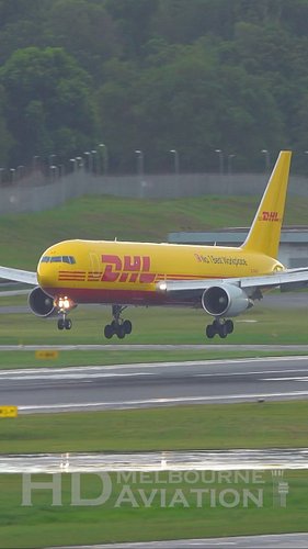DHL Boeing 767-300F Landing at Singapore Changi Airport 🇸🇬 ✈️

—————————————————————- 

#planespotting #planespotter #avgeek ...