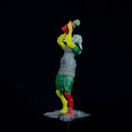 Last shot for the triptych is the mutant mother. Mostly a bunch of cannibalized District 9 minis, some green stuff, and a Wiz...