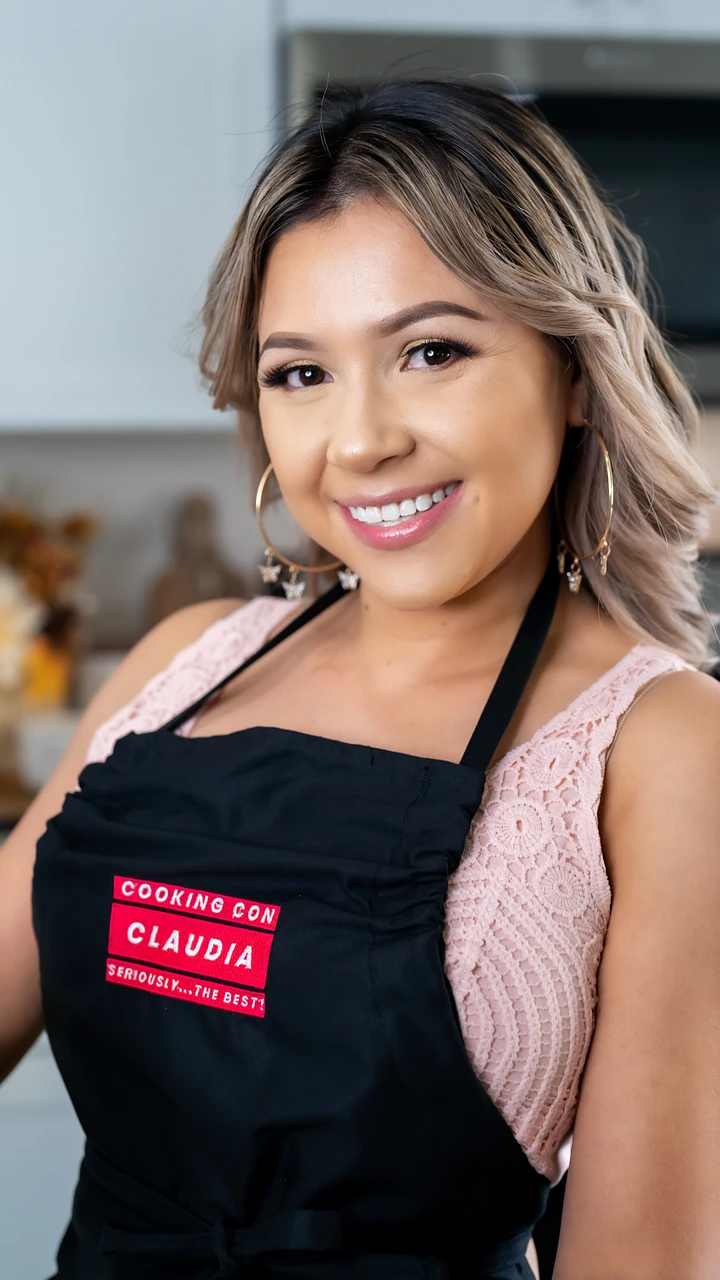Cooking Con Claudia Embroidered Apron Seriously The Best!!! (Magenta) product image (1)