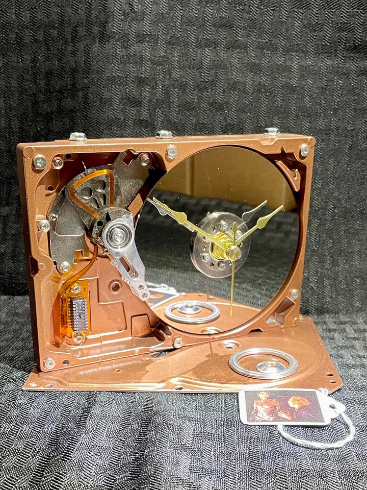 Maria - Hard Drive Clock product image (2)
