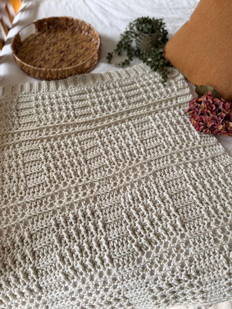 Silver Squares Thick Crochet Blanket Pattern | Quick, Easy Bulky Blanket PDF product image (11)