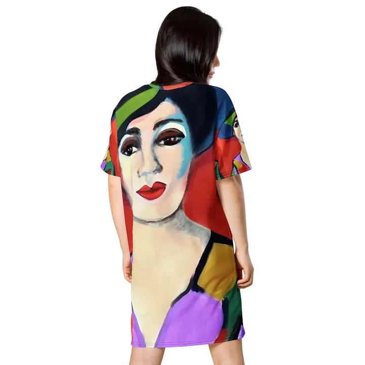 Donna with Hat All-Over Print T-Shirt Dress product image (1)
