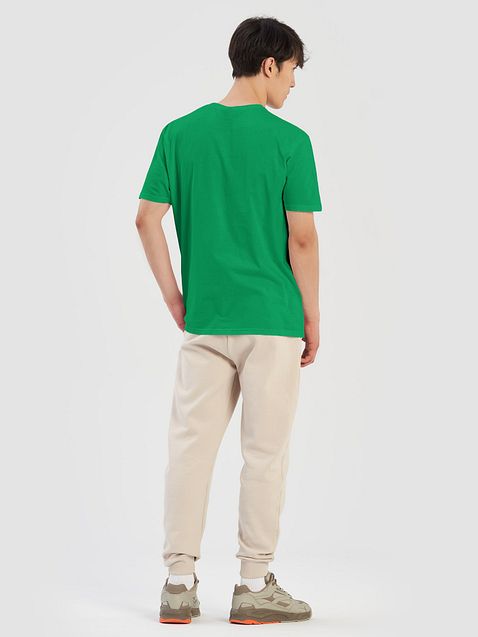 Photo showing Gildan Unisex Softstyle T-Shirt