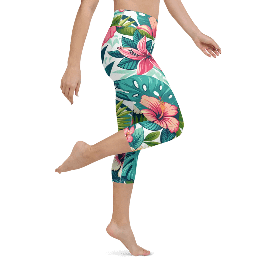 Tropical Blossom Paradise Yoga Capri Leggings product image (5)