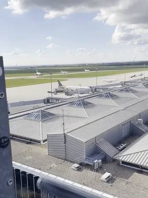 It's airport week! ✈️ #geolocation #OSINT @joy_cee_p