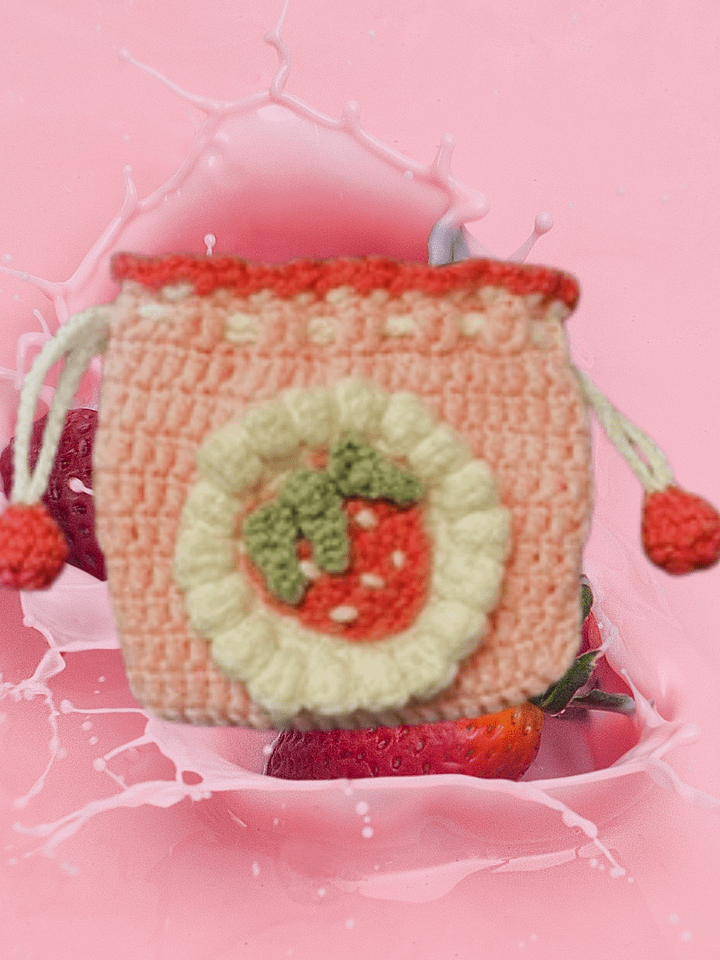 Strawberries and Cream Pouch product image (1)