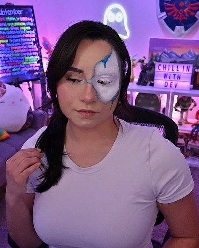 Mondays Halloween makeup look was inspired by the Androids from Detroit Become Human, a beautiful game I had the pleasure of ...