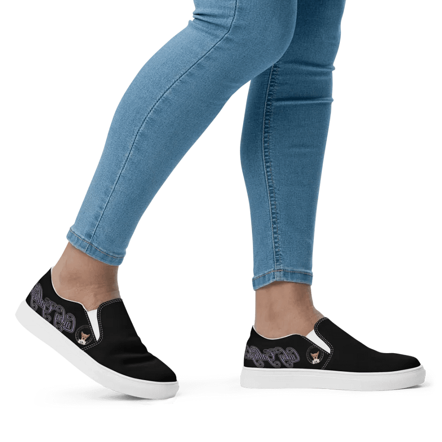 relaxed and lucky woman's slip on product image (9)