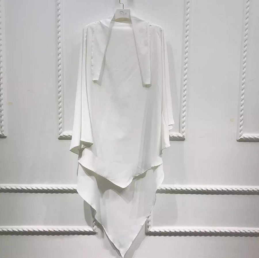 Single Layer Triangular Diamond Instant Khimar-Hijab-Jilbab Tie Back White Color product image (1)