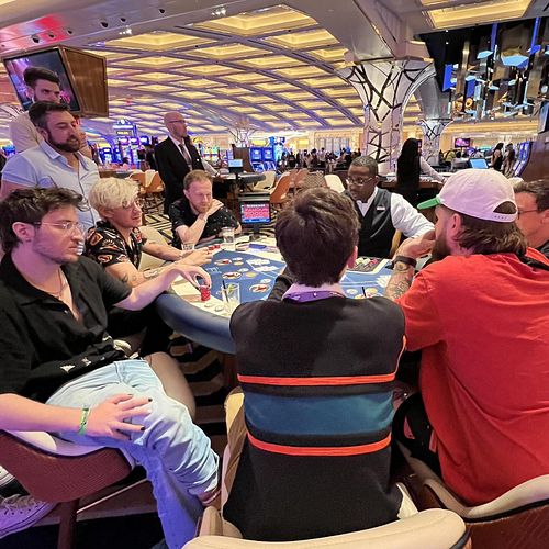 ALL IN‼️ #twitchconvegas