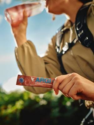Envie d’un coup de pouce pour démarrer la journée avec vitalité ? Découvrez ARGI+, l’alliance parfaite entre L-arginine, vitamines essentielles et un délicieux mélange de fruits des bois 🍇✨.   Pourquoi l’adopter ? 💪Énergie & endurance : La L-arginine favorise la production d’oxyde nitrique, essentiel pour la circulation sanguine et les performances physiques. ⚡Immunité & métabolisme : La vitamine C booste le système immunitaire et soutient la formation normale de collagène. 🔥Muscles & récupération : La vitamine D contribue au maintien d’une fonction musculaire normale, tandis que la vitamine B6 optimise le métabolisme des protéines et du glycogène.   Et en plus… son goût est aussi incroyable que ses bienfaits !😍   🔴Prêt à booster votre vitalité ? Essayez ARGI+ et ressentez la différence ! Dites-nous en commentaire à quel moment de la journée vous aimez le plus savourer votre ARGI+ ! ⬇️   #ForeverLiving #ArgiPlus #Énergie #Vitalité #Performance #BienÊtre  Code Promo LIVETWITCH5 Valable jusqu'au 31/07/2025 https://www.foreverliving.fr/FR/fr/product-detail/473
