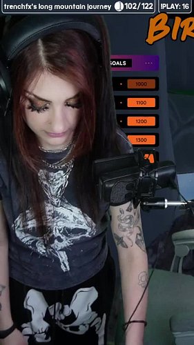 #thatgirlkrash on #Twitch | 30 squats for @thatgirlkrash