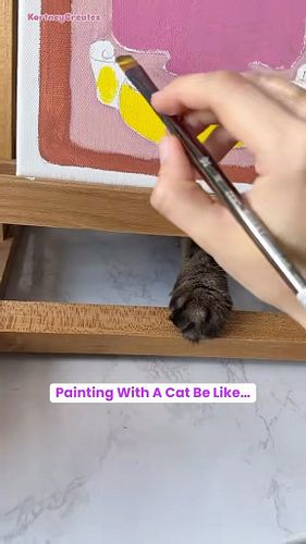 We are never safe from the kitty paws 🐾 🐱🎨 

Is he helping?

#funnycat #kittyattack #paintingwithcats #artassistant #painting...