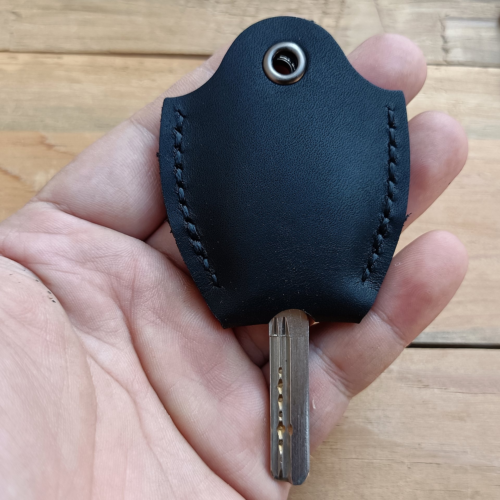 MEEBOY Handmade Leather car Key Sleeve for Broken Key car Key Cover for Men and Women product image (5)