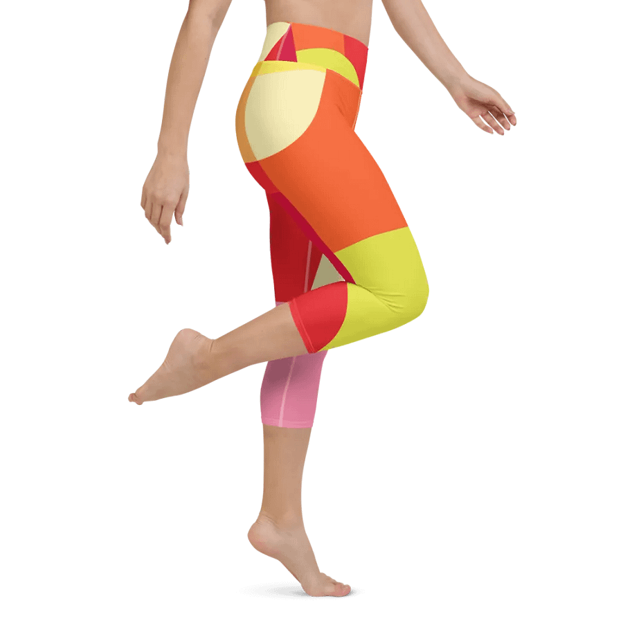 Colorful Large Abstract All-Over Geometric Print Capri Leggings product image (3)