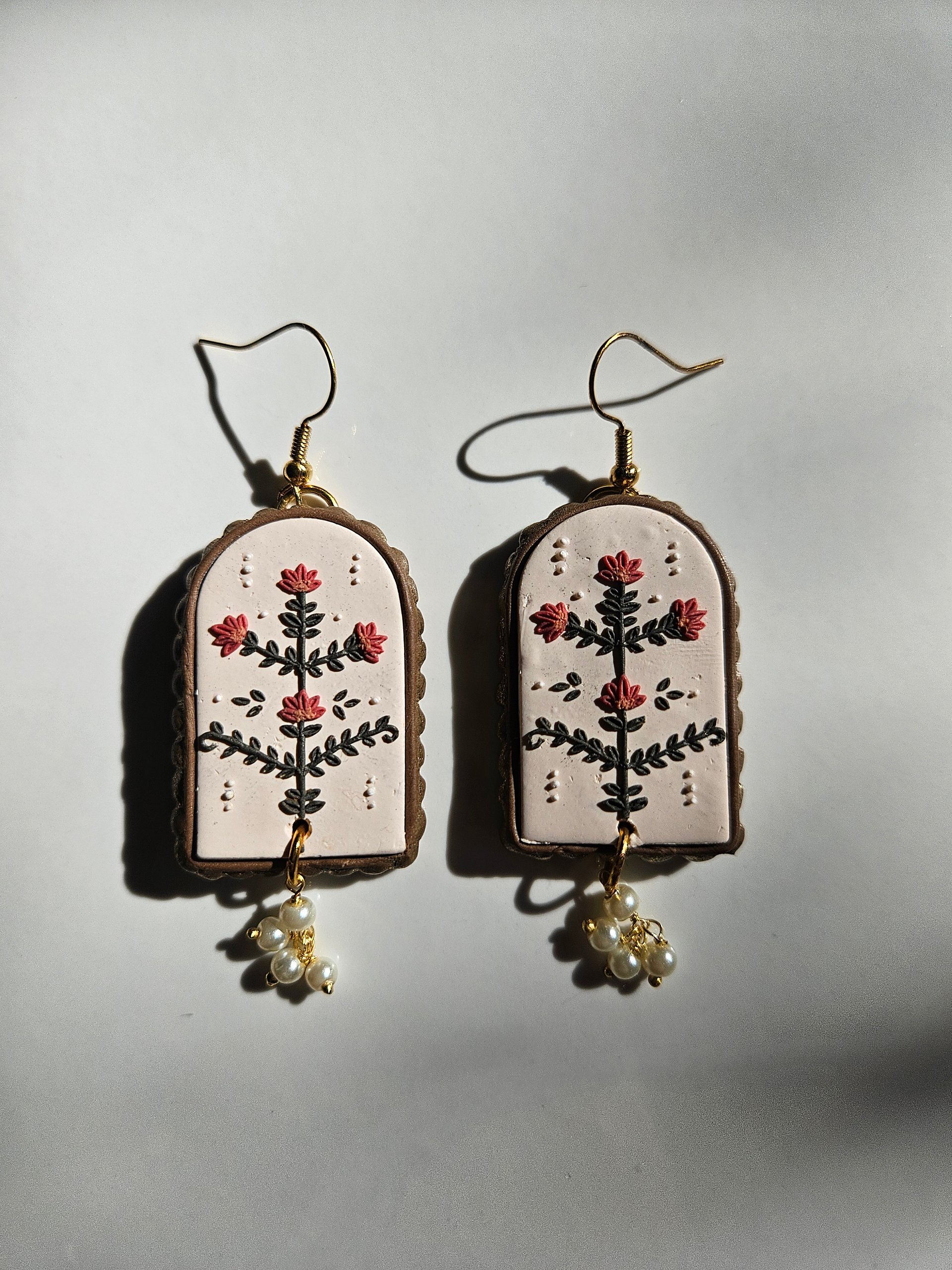 Mughal Floral Earrings (Cream) product image (1)