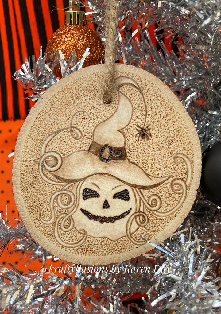 Old Hatty Pumpkin Ornament product image (1)