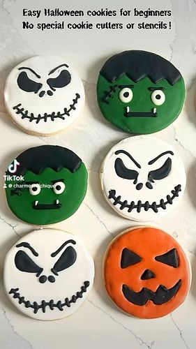 Easy  Step-by-Step Halloween Cookie Tutorial now on my Youtube channel! 🎃 

No special cookie cutters or stencils needed! Jus...