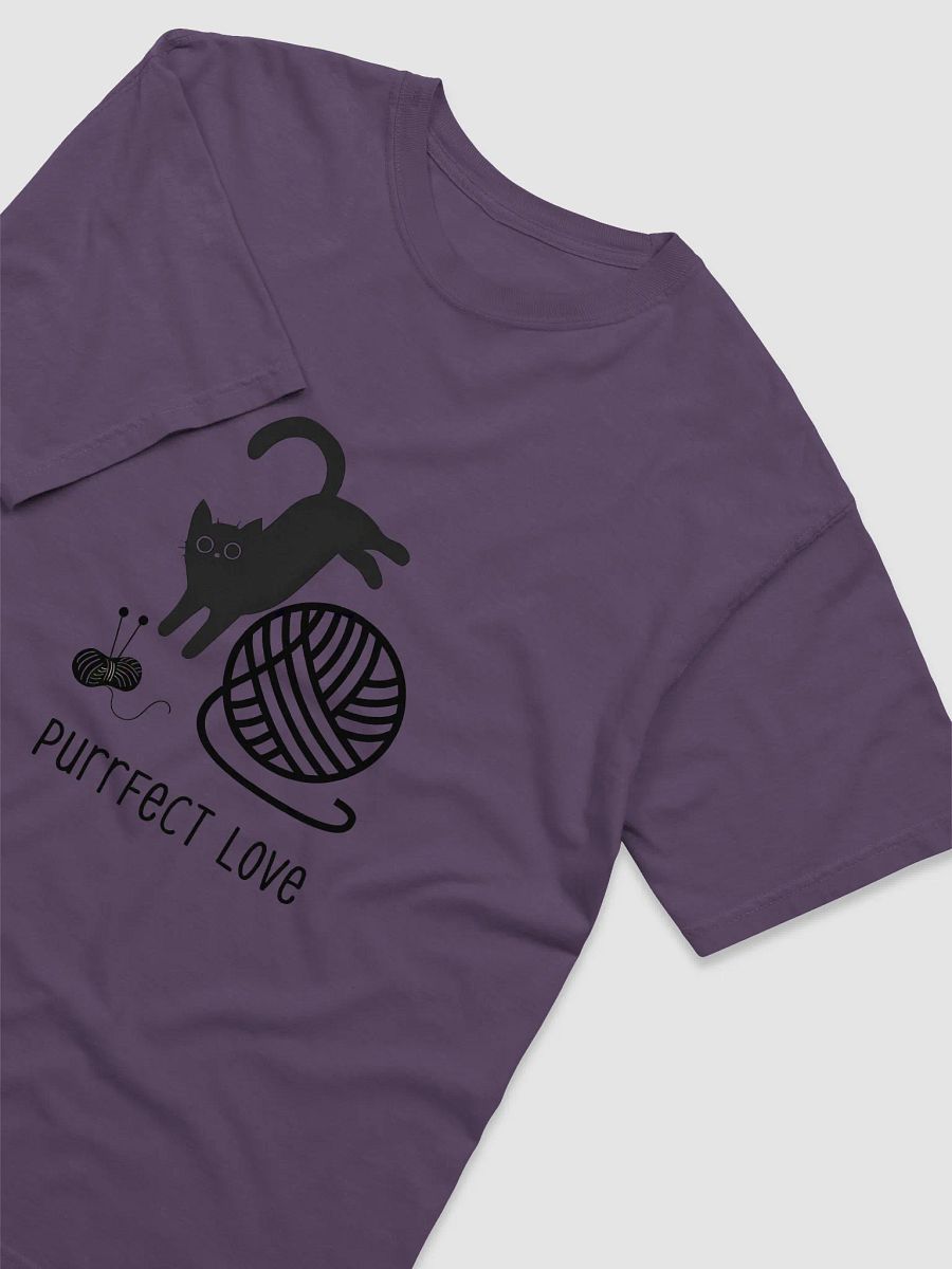 Black Cat with a knitting ball | T-shirt product image (61)