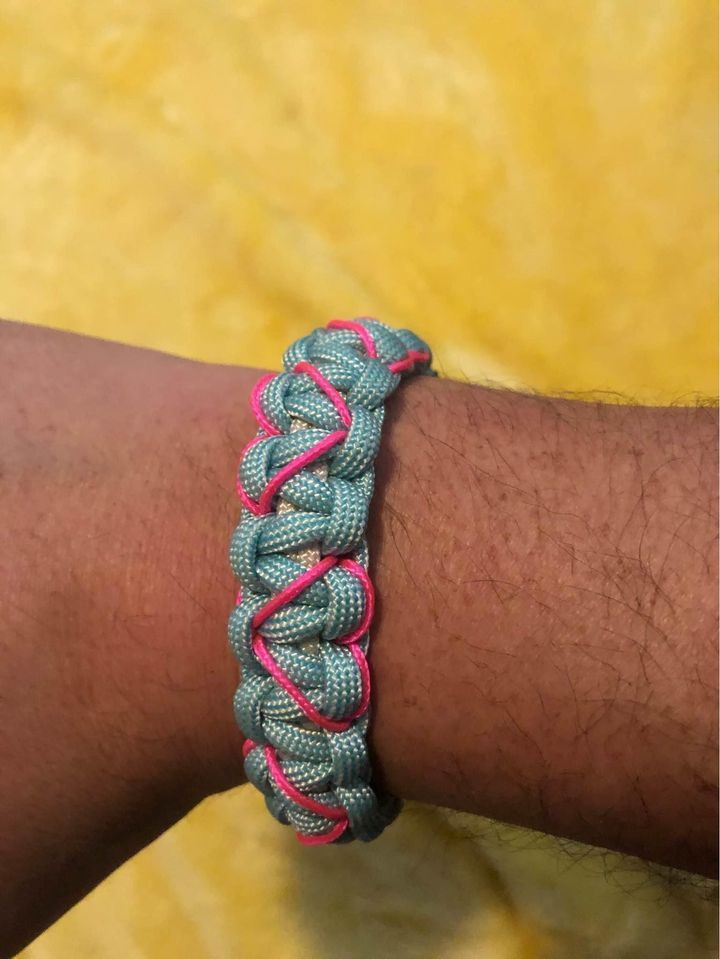 Slip Knot Bracelet with Heart Design product image (1)