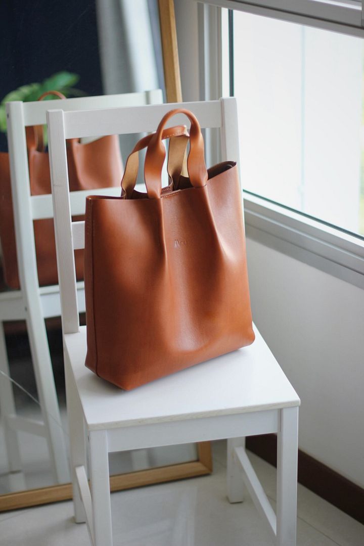 Vegetable tanned Leather Two-way Bag product image (1)