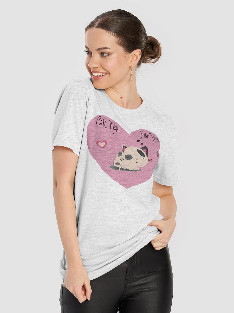 Cat Mom For Trump T-Shirt product image (52)