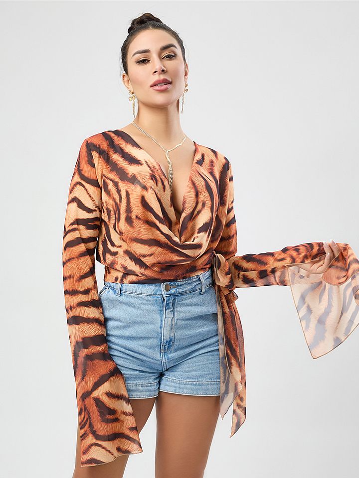non-stretch chiffon tiger stripe printing bell-sleeve crop top product image (2)