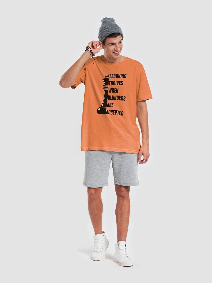 Queen Blunder Canvas Tee product image (57)
