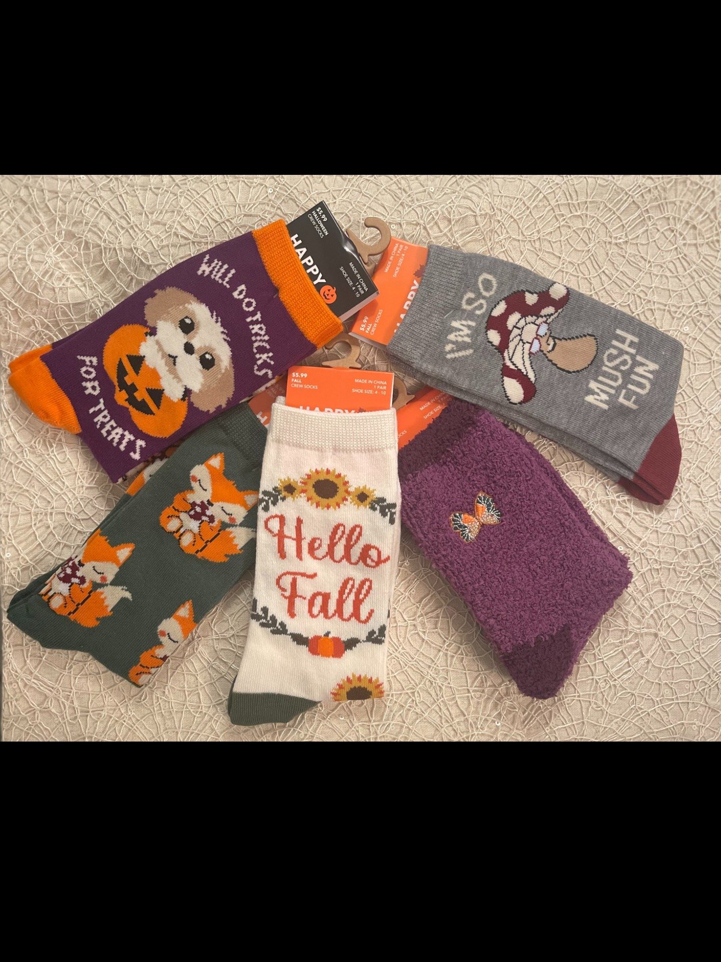 Fox on Green Crew Socks product image (3)