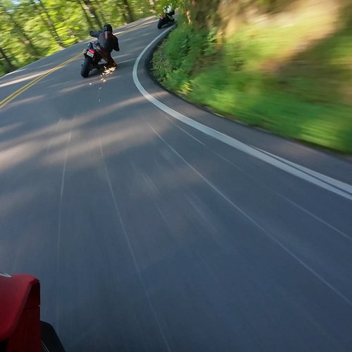 Sparks Fly on #tailofthedragon #kneedown @kyleboost giving a nice spark show!!!