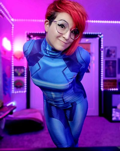 I need to play Metroid 
.
.
#metroid #metroidcosplay #samusaran #samusarancosplay #zerosuitsamus #redhairdontcare #redhair #g...