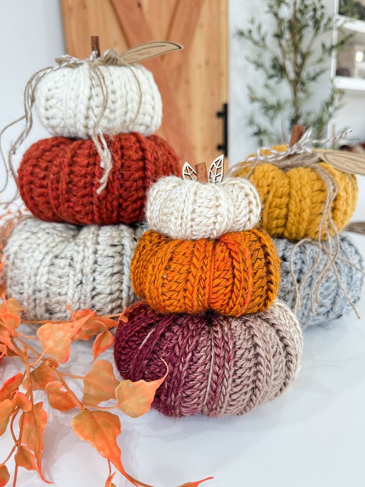 Chunky Harvest Pumpkins Crochet Pattern product image (1)