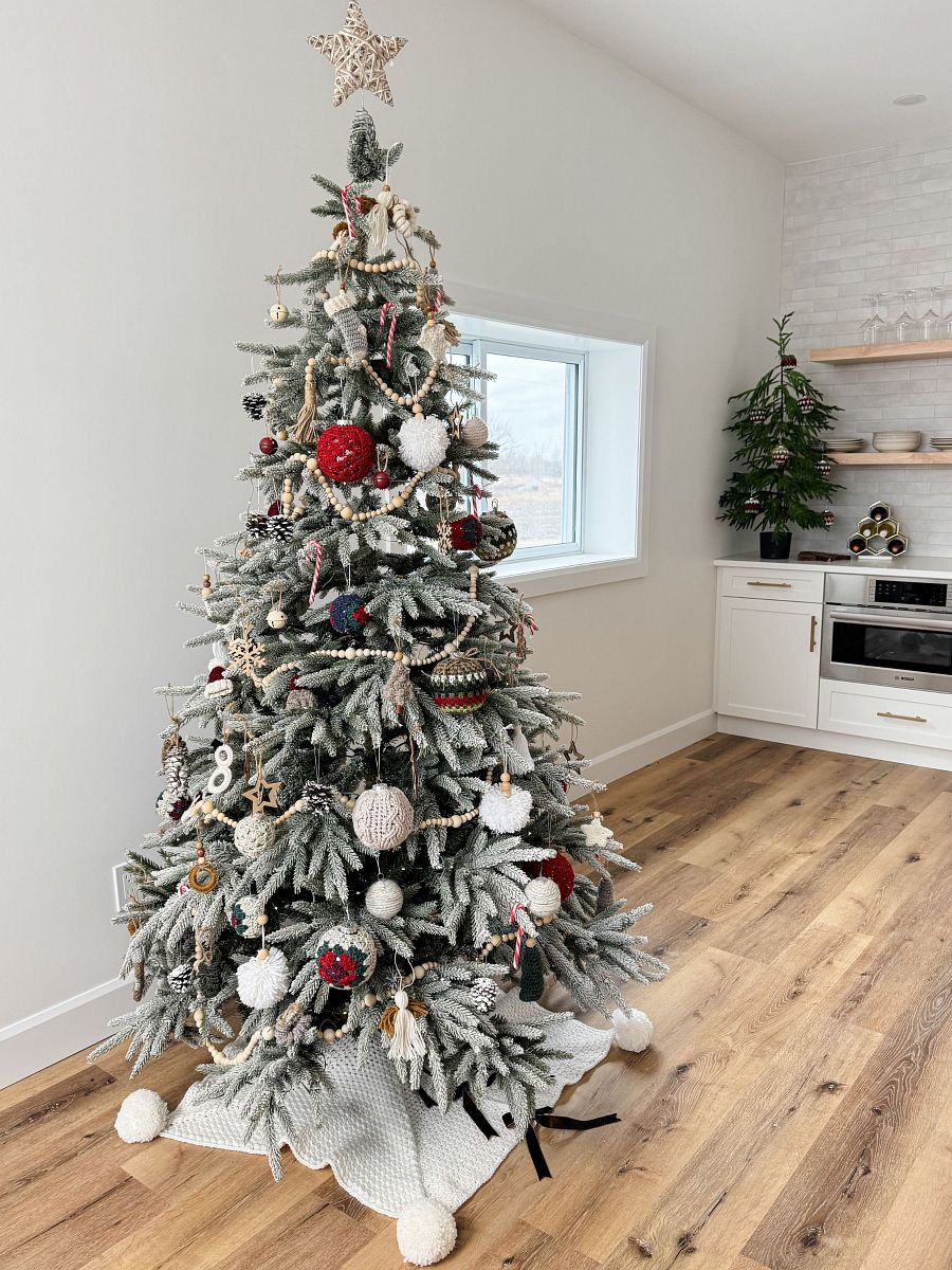 Holiday Weave Tree Skirt Crochet Pattern product image (3)
