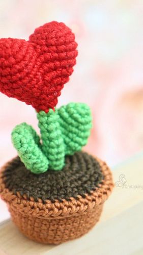 Encuentra en nuestro perfil la hilaza ideal para tus amigurumis 😉