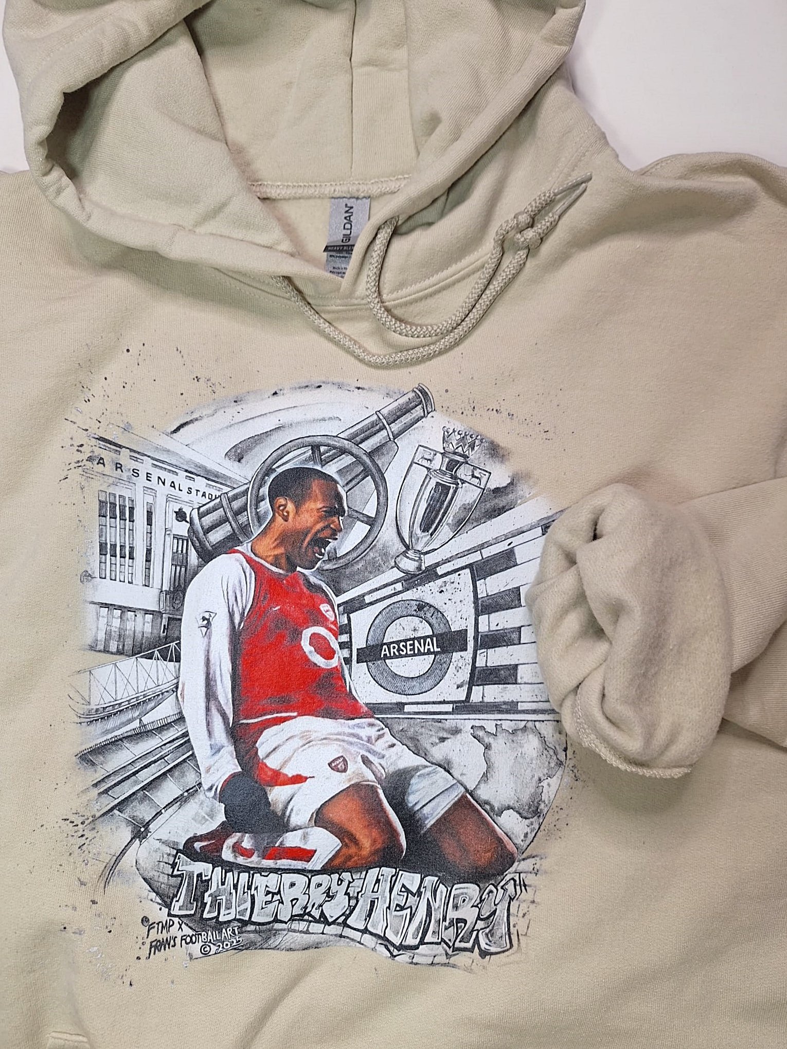 Thierry Henry Arsenal Hoodie – Front Print Football Artwork & Sleeve Logo (Podcast Exclusive) product image (8)