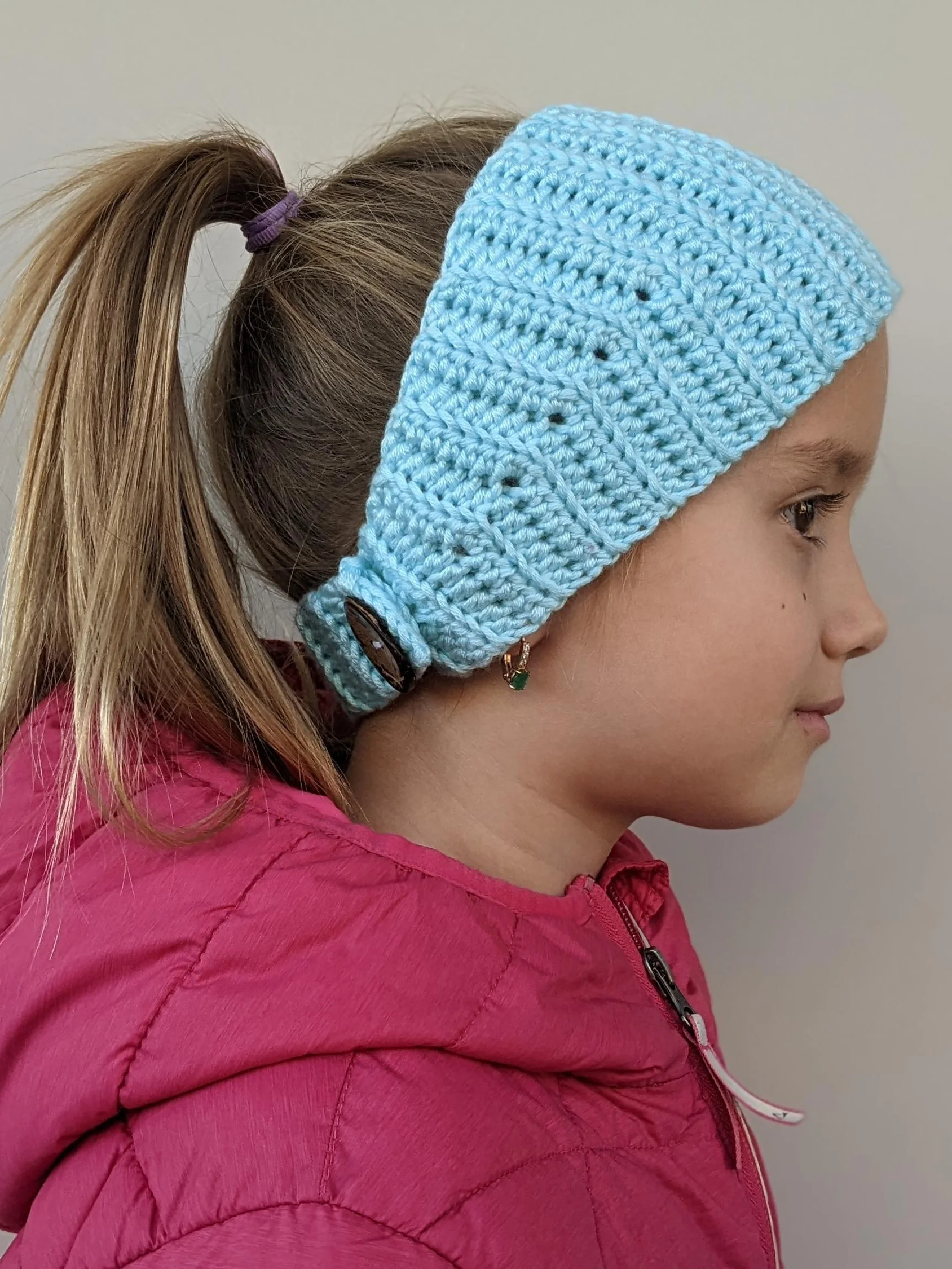 Crochet Headband with a Button Closure Pattern product image (6)