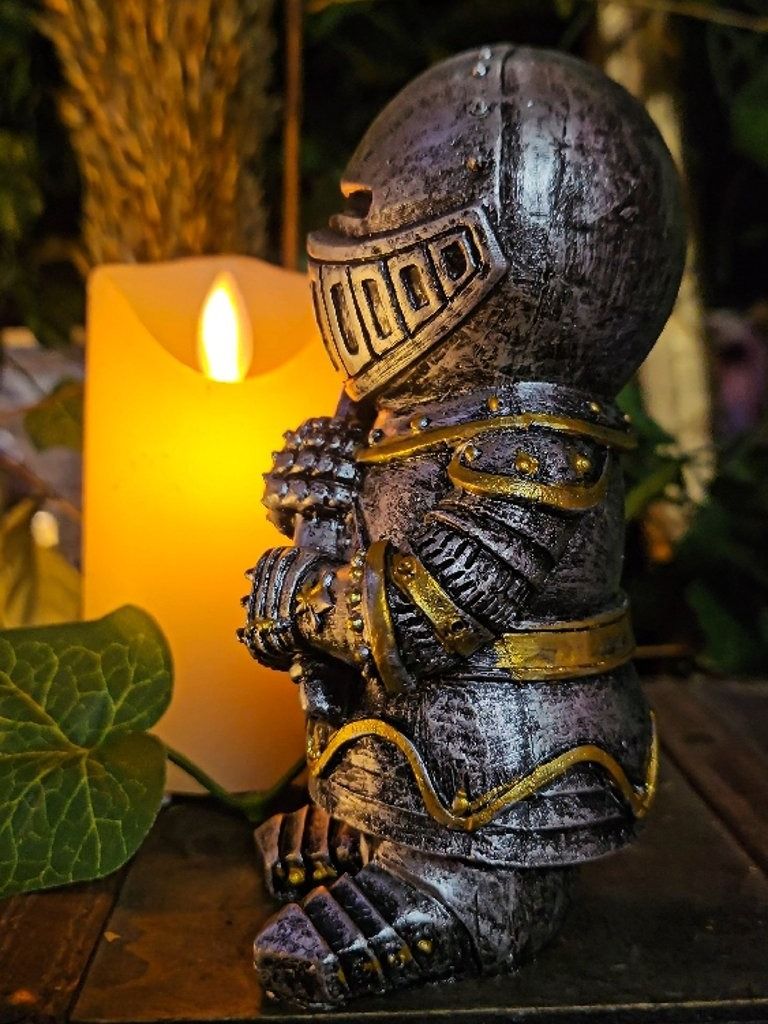 The Armored Kingdom Executioner Knight Collectible product image (4)