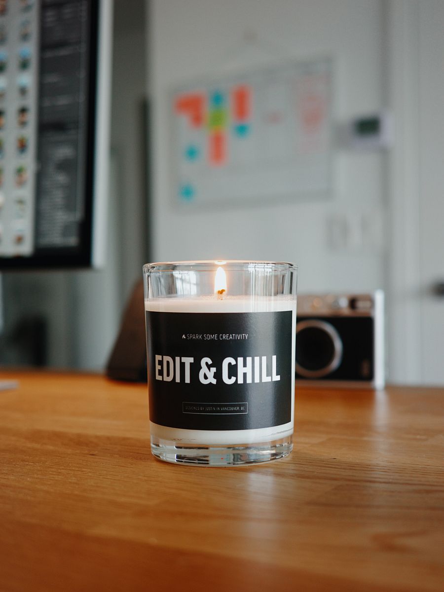 Edit & Chill Candle product image (2)