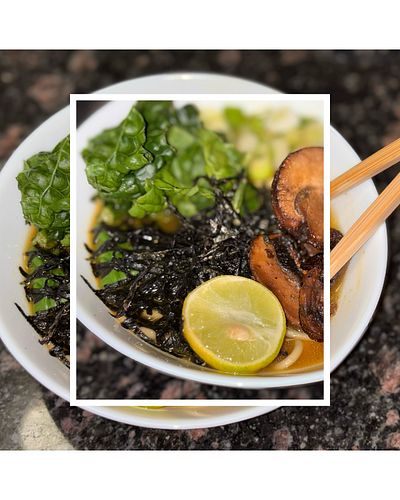 We’ve had some spring showers and cool winds so this week, I whipped up a classic comfort. 🌸 

VEGETABLE RAMEN 🍜 🍄‍🟫 🍋‍🟩 

• ...