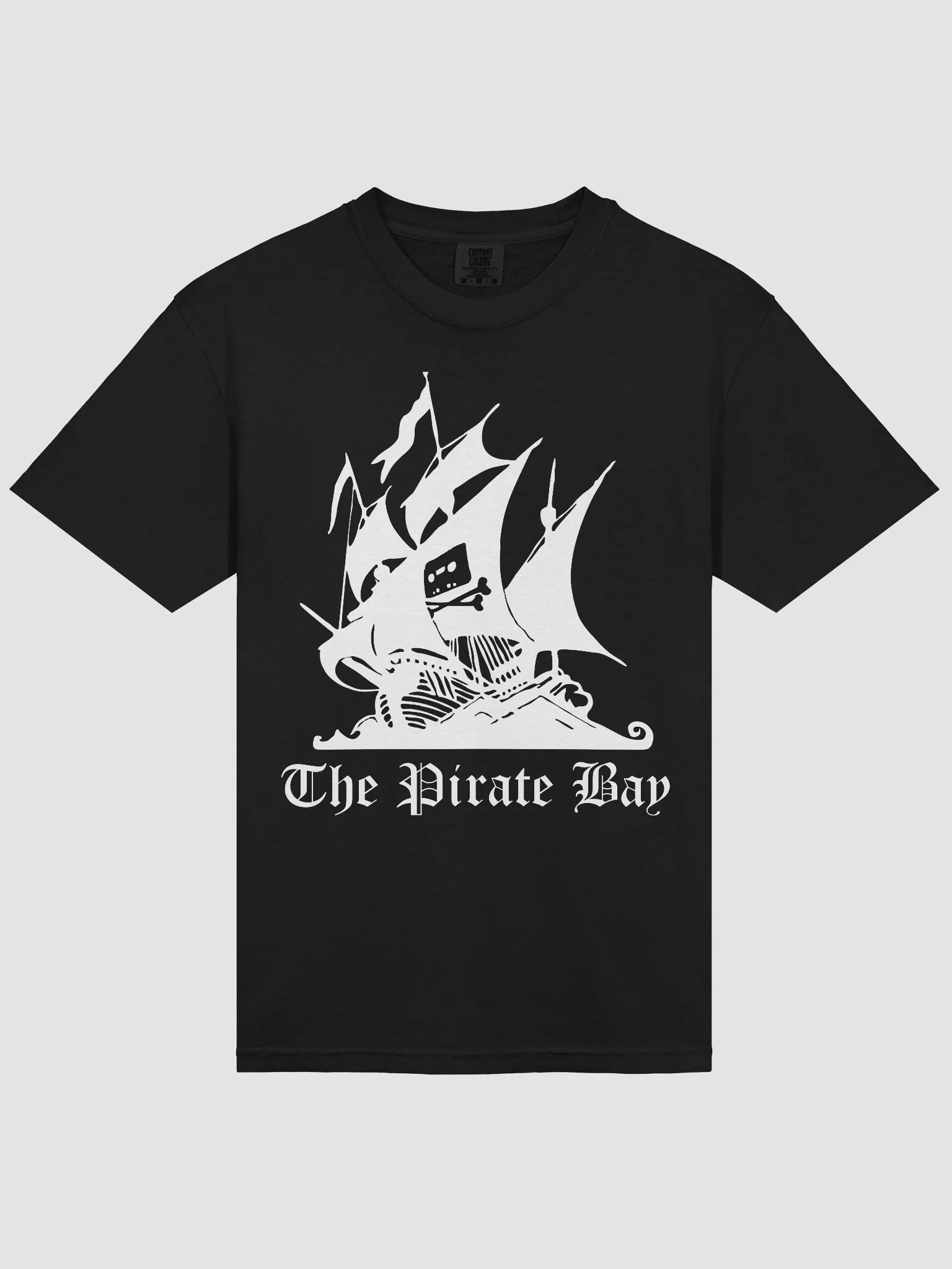 Sailing the High Seas Tee Blk product image (12)