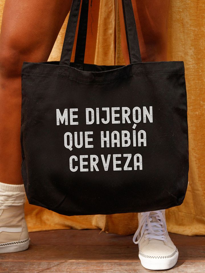 Me Dijeron Que Había Cerveza Tote Bag product image (1)