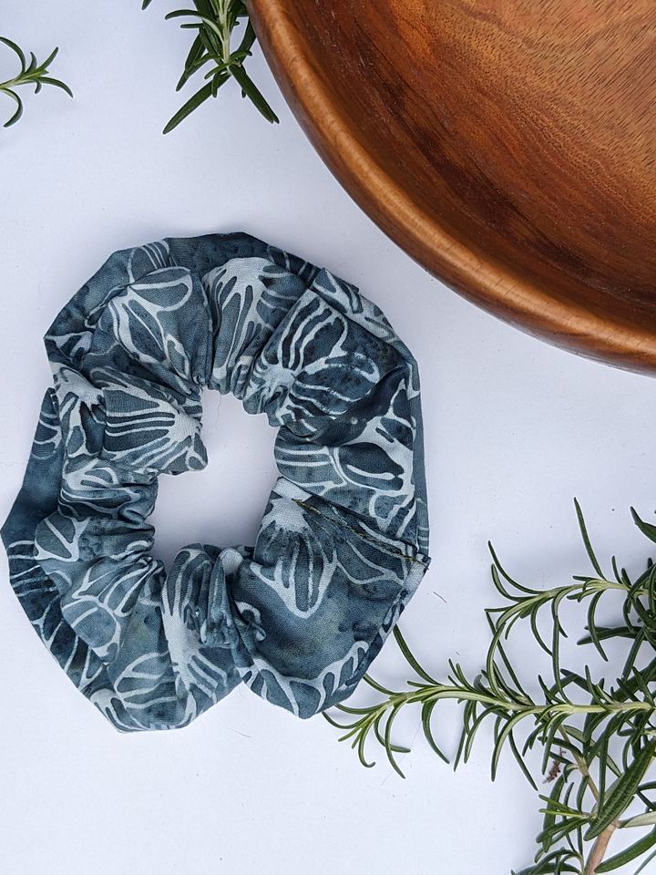 Scrunchie product image (1)