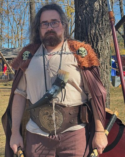 Had a blast at @renparkusa with my barbaric brotha from anotha motha @ethansolarflare #barbarian #renfaire #cosplay #joust #m...