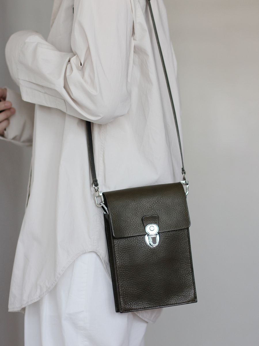 Vegetable Tanned Leather Satchel in Oliva product image (3)